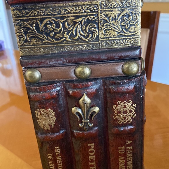 Vintage wooden handmade vine carrier, display, storage with  brass handle - Picture 10 of 11